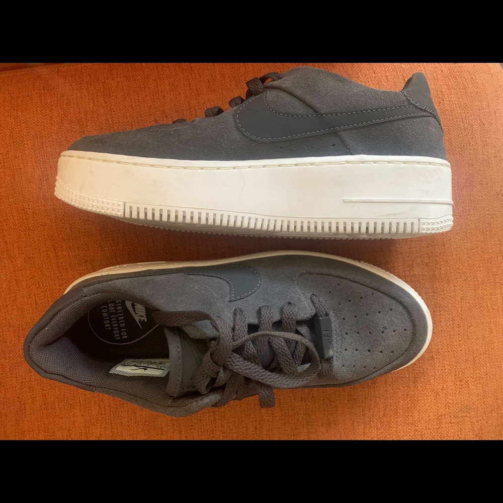 Greay suede nike air force 1